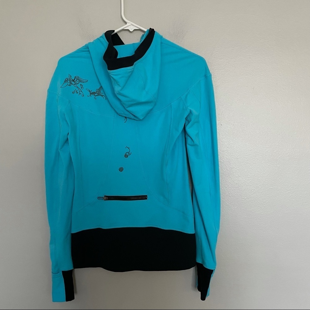 Lululemon sweater